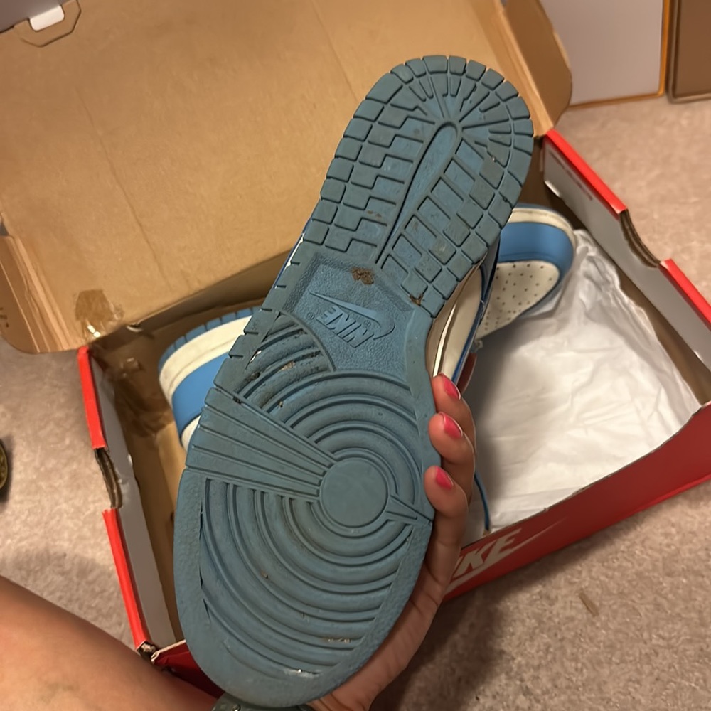 Nike women’s dunk UCLA GOLD COAST size 9.5 or 8 men - Picture 3 of 5